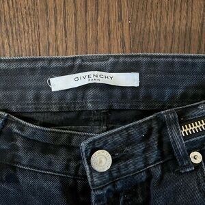 Givenchy men’s jeans size 33:32